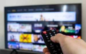 チューナーレステレビ