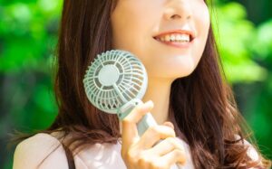 シシベラ 冷却ハンディファンPROMAX 口コミ 評判｜軽量×強力送風！大容量バッテリー搭載モデル解説