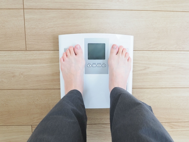 体重計いらず？バスマットで健康管理できる「スマートバスマット」とは