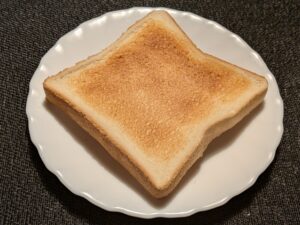 朝の「トースト渋滞」を解消！アラジン グラファイト グリル&トースター（4枚焼き）を調べてみた