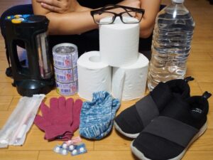 バッグに入れて持ち歩ける防災シューズ「ITSUMO」とは？特徴・スペック・気になる点まとめ